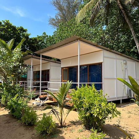 Mountain Palm Patnem Beach Exterior photo