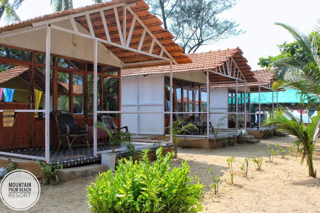 Mountain Palm Patnem Beach Exterior photo